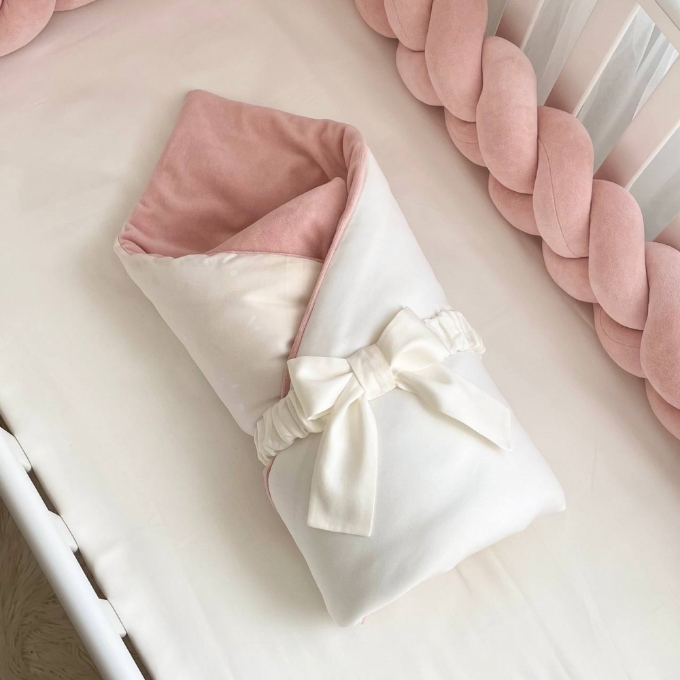 Set lenjerie pentru Patut Bebe din 6 piese Iepuras roz pudra (5)